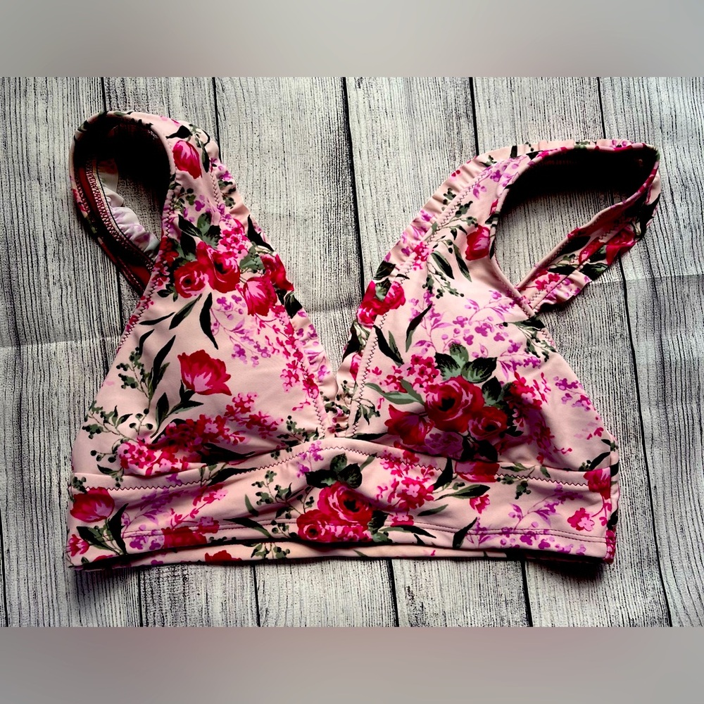 NWOT Floral bikini top - size XL